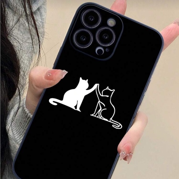 ⚠️Clearance iPhone 14 / 14 Pro Black Cat Design Phone Case - Picture 3 of 3
